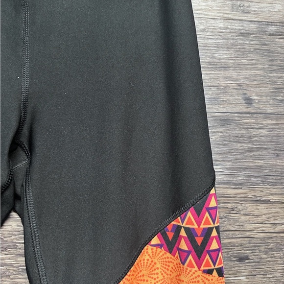 Reebok Colorful Patterned Floral Leggings - Picture 3 of 9